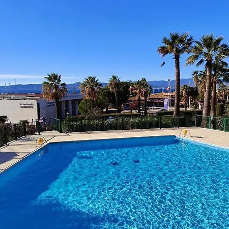 50 M Cocoon Of Love With A Common Shared Pool Saint-Raphaël Exterior foto