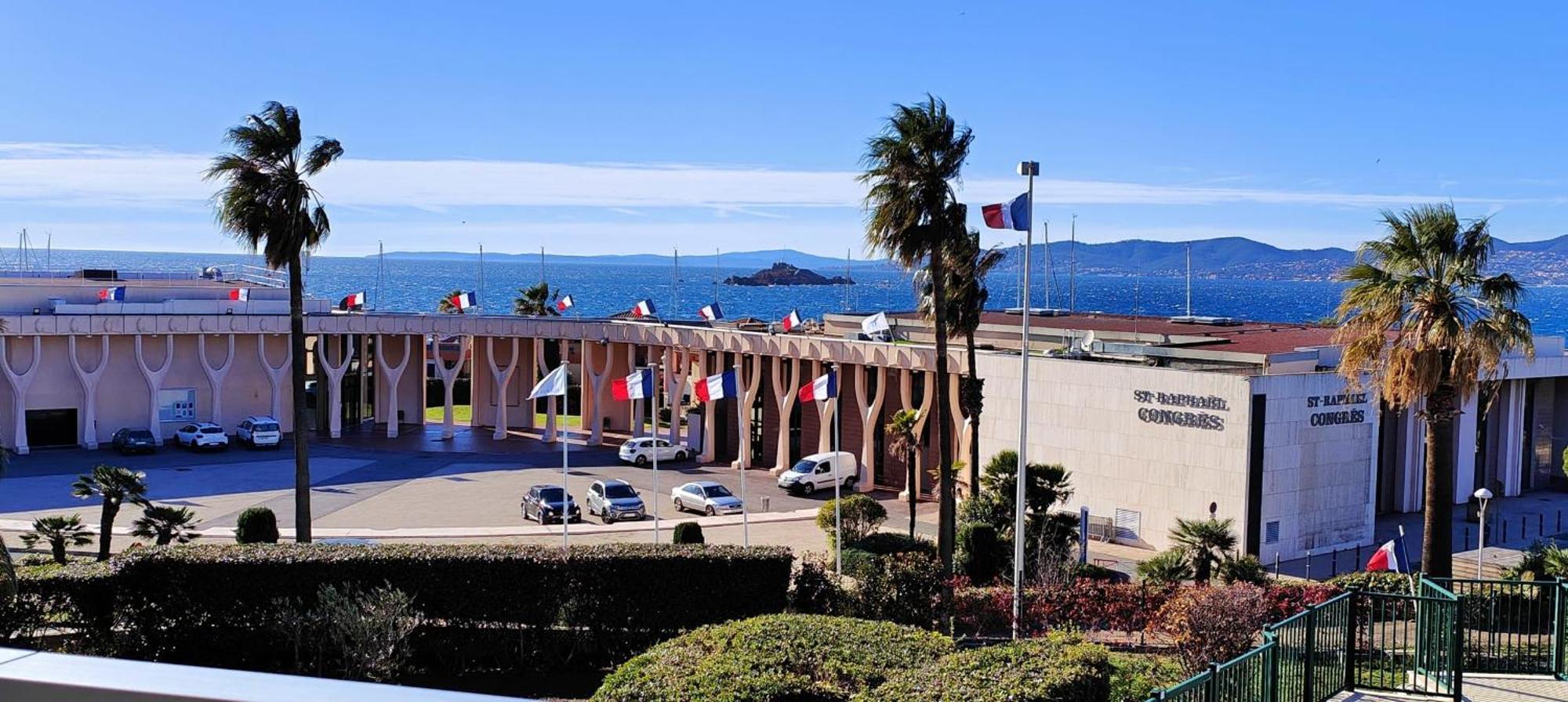 50 M Cocoon Of With A Common Shared Pool Appartement *
