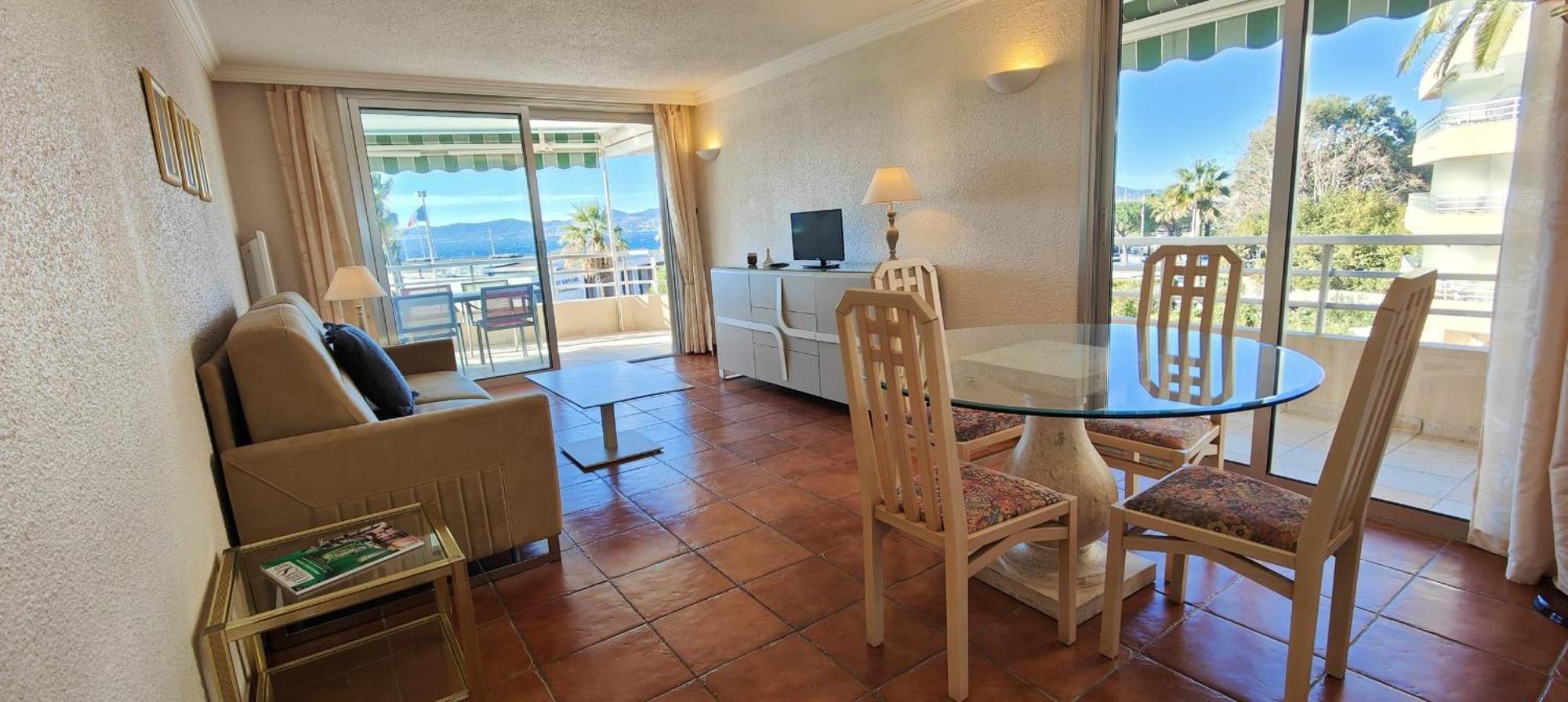 Apartment 50 M Cocoon Of With A Common Shared Pool