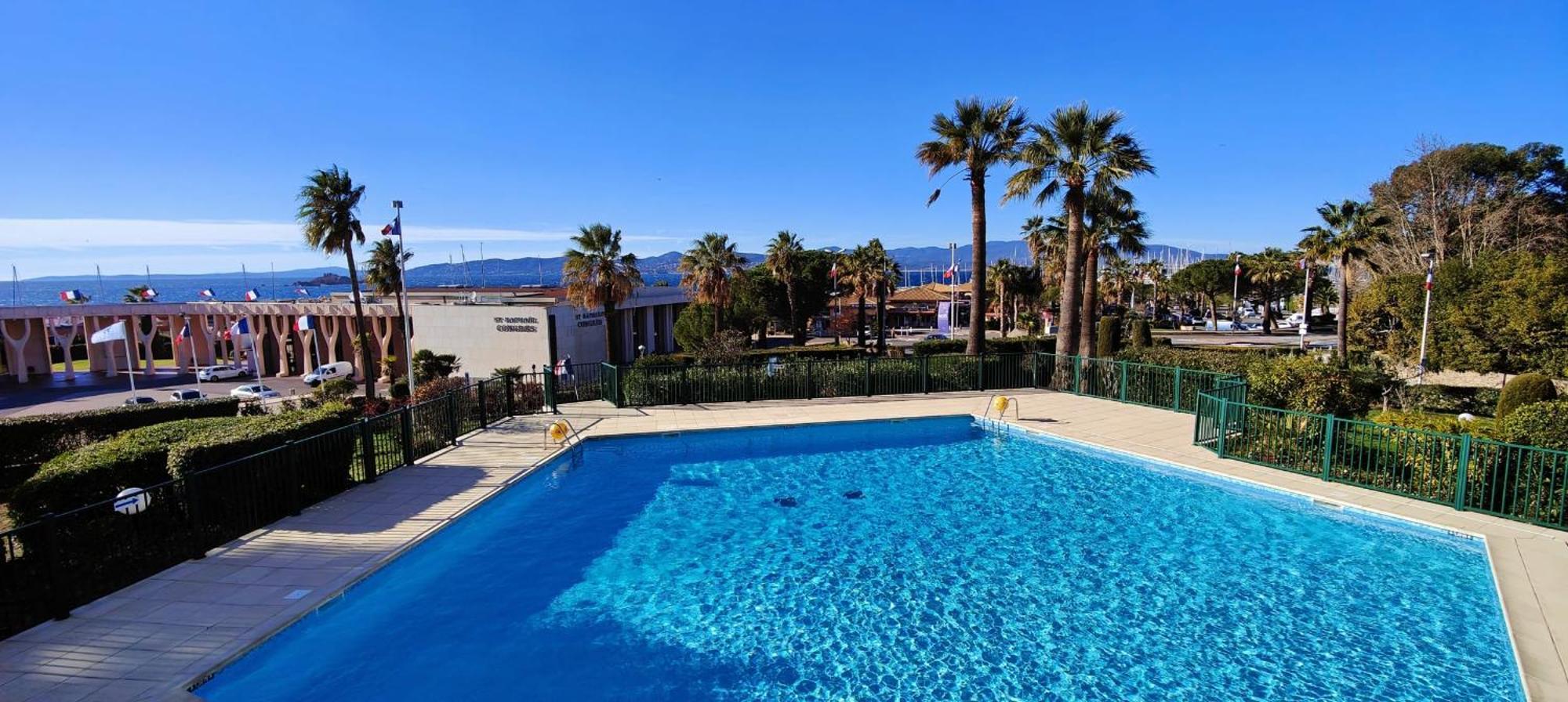 Appartement 50 M Cocoon Of With A Common Shared Pool